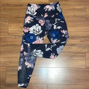 Old Navy Active Black and White Floral Leggings